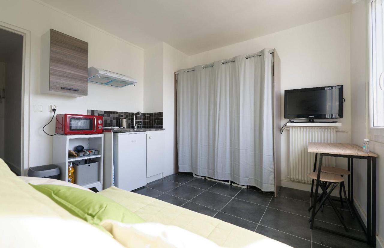 Studio A 300 Metres De La Gare Et 25 Minutes De Paris En Train Melun Dış mekan fotoğraf