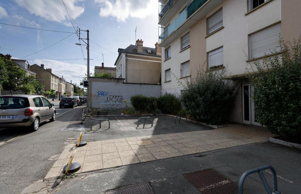 Studio A 300 Metres De La Gare Et 25 Minutes De Paris En Train Melun Dış mekan fotoğraf